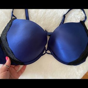 Victoria Secret Bombshell bra 38C Blue